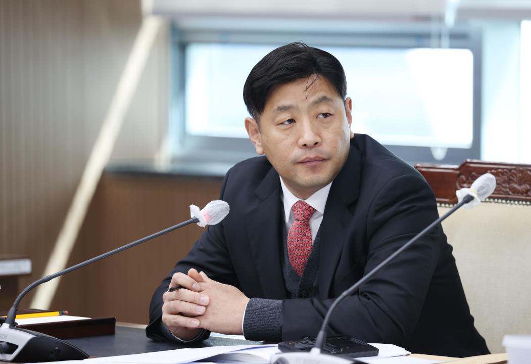 '재단법인 충남연구원 원장 후보자 인사청문특별위원회' 게시글의 사진(16) '250224_충남연구원장 후보자 인사청문특별위원회 (14).JPG'