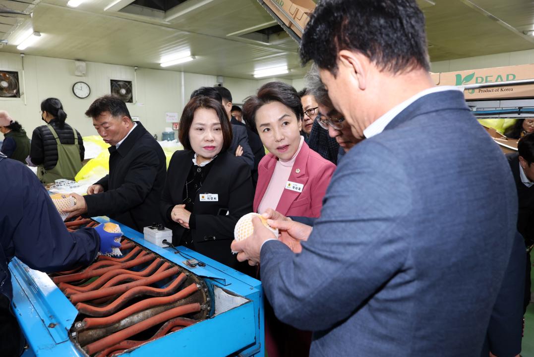 '제362회 정례회 농수산해양위원회 현장 방문' 게시글의 사진(100) '1114_농수산해양위원회 농협 현장방문20.jpg'