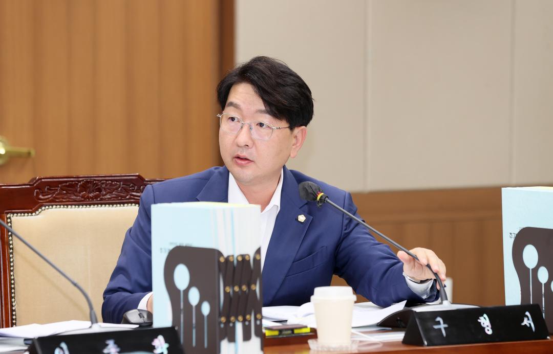 '제361회 임시회 제1차 기획경제위원회' 게시글의 사진(18) '2500903_제361회 임시회 제1차 기획경제위원회_19.JPG'