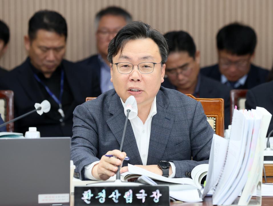 '제362회 정례회 행정사무감사 보건복지환경위원회' 게시글의 사진(41) '251114_제362회 정례회 행정사무감사 보건복지환경위원회_49.JPG'