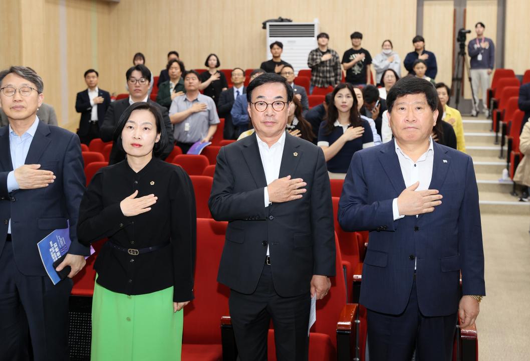'이현숙 의원 충남 소상공인 및 골목상권 활성화 방안 마련 의정토론회' 게시글의 사진(8) '250502_이현숙 의원 소상공인 활성화 의정토론회_03.JPG'