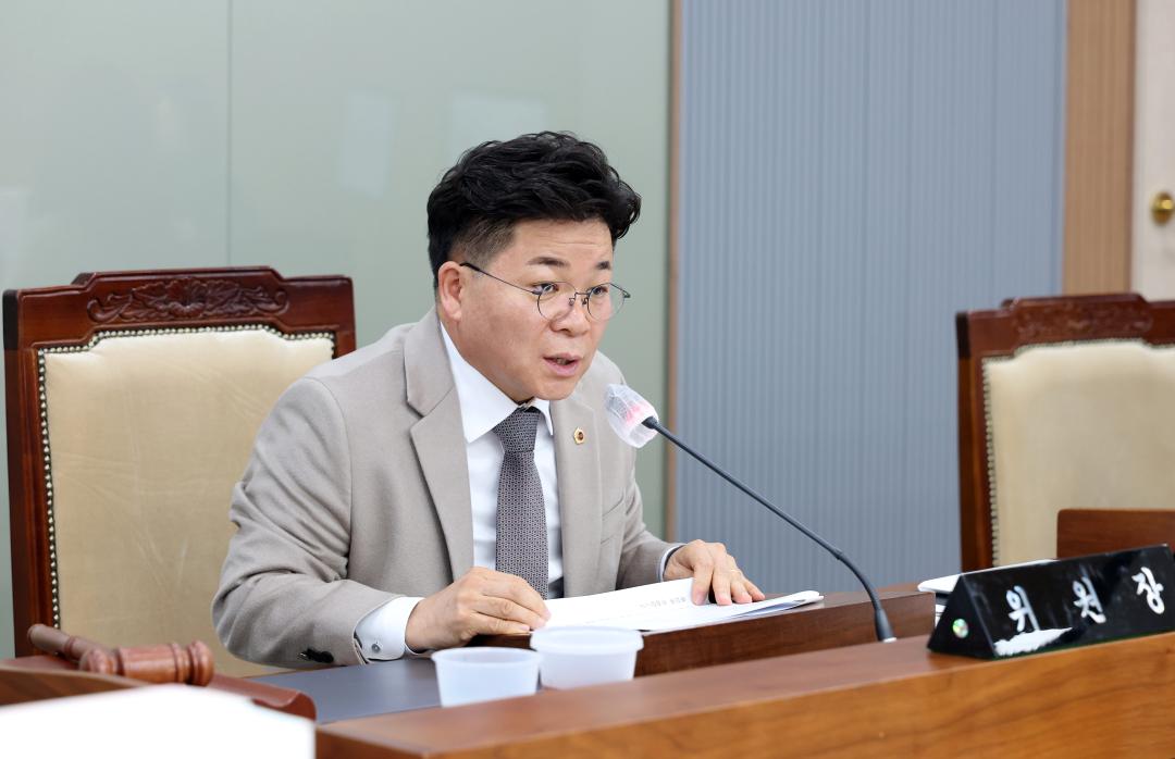 '제357회 임시회 제2차 보건복지환경위원회' 게시글의 사진(4) '0206_보건복지환경위원회10.jpg'