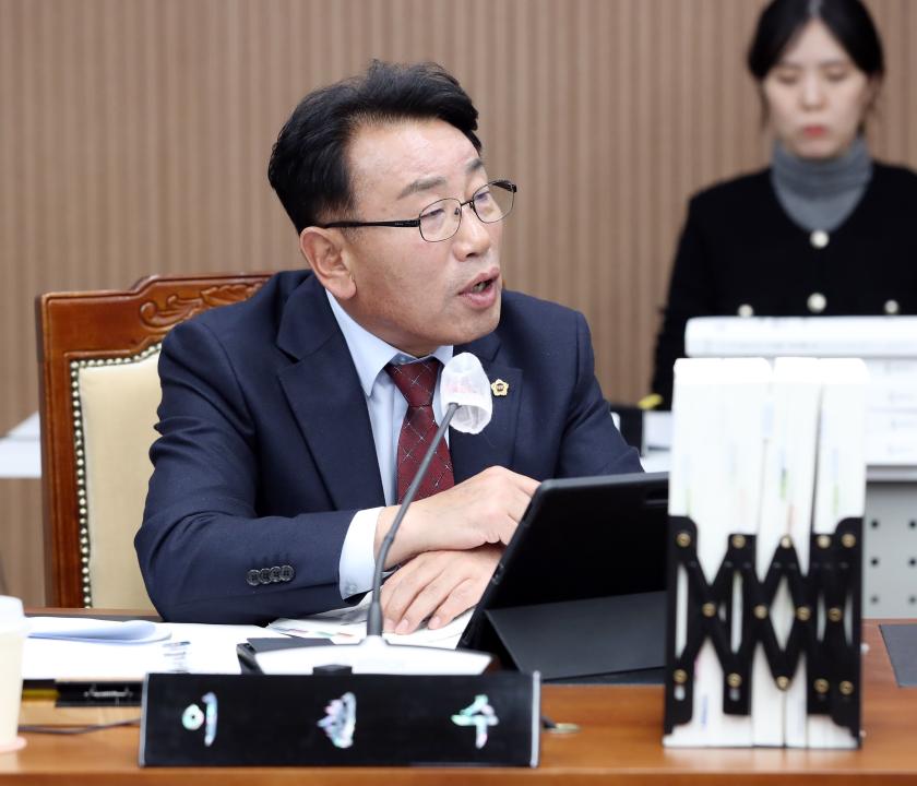 '제362회 정례회 행정사무감사 보건복지환경위원회' 게시글의 사진(11) '1113_제362회 정례회 행정사무감사 보건복지환경위원회_11.jpg'