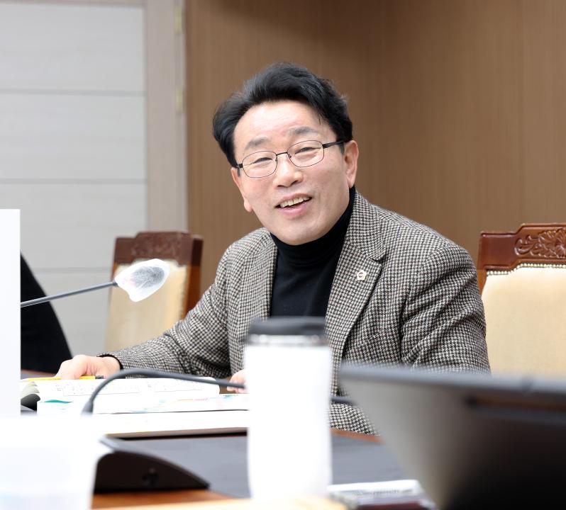 '제357회 임시회 제2차 보건복지환경위원회' 게시글의 사진(60) '0206_보건복지환경위원회69.jpg'