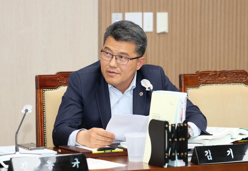 '제358회 임시회 예산결산특별위원회' 게시글의 사진(91) '250417_제358회 임시회 예산결산특별위원회_143.JPG'