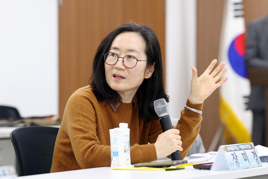 '충남 인성교육 활성화 연구모임 최종보고회(대표 방한일 의원)' 게시글의 사진(39) '1204_방한일 의원 연구모임43.jpg'