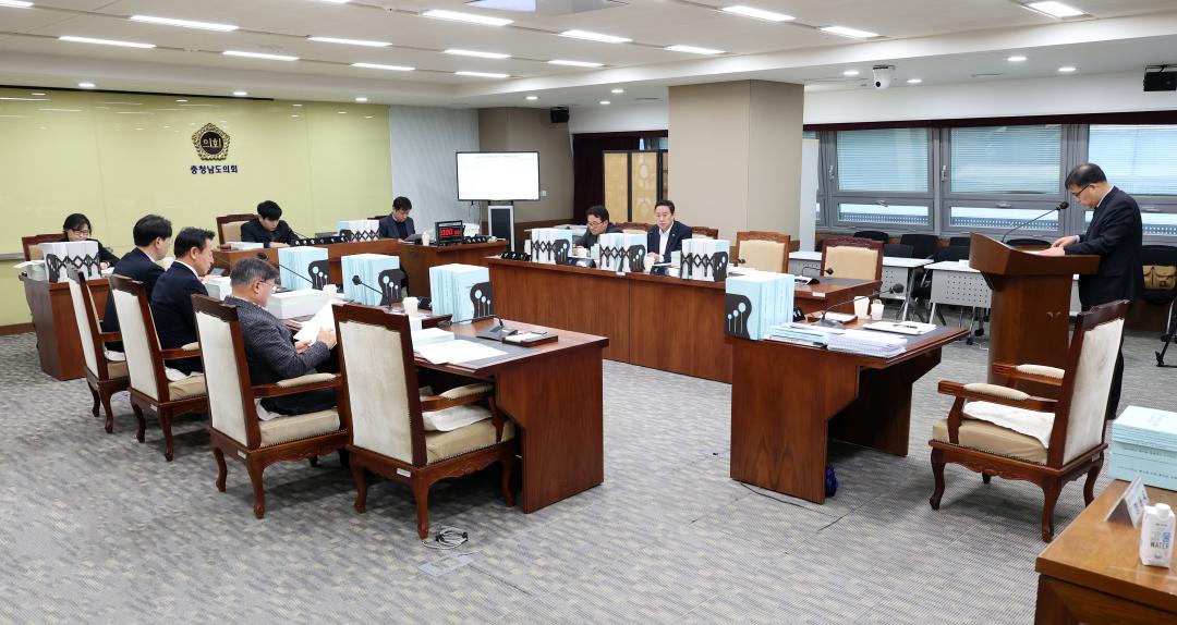 '제362회 정례회 제3차 기획경제위원회' 게시글의 사진(34) '1203_기획경제위원회02.jpg'