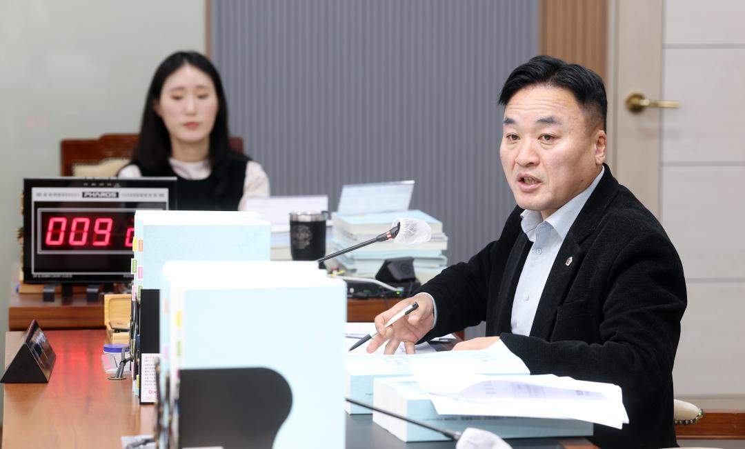 '제362회 정례회 제3차 보건복지환경위원회' 게시글의 사진(28) '1128_보건복지환경위원회33.jpg'