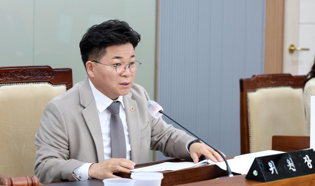 '제357회 임시회 제2차 보건복지환경위원회' 게시글의 사진(5) '0206_보건복지환경위원회11.jpg'