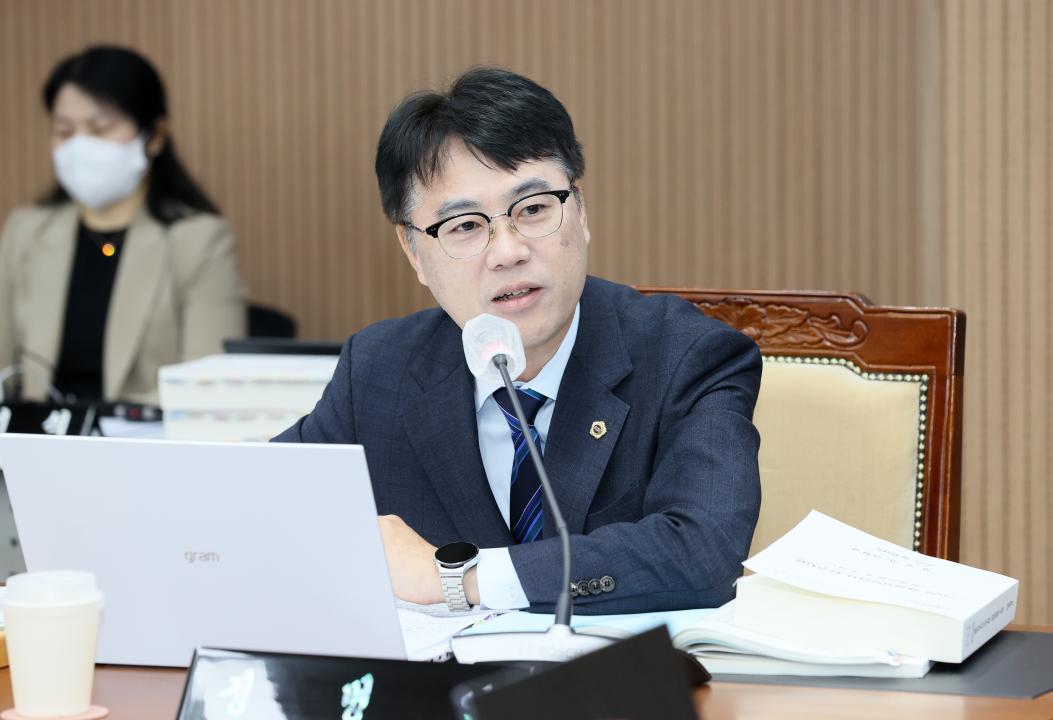 '제362회 정례회 행정사무감사 보건복지환경위원회' 게시글의 사진(33) '251114_제362회 정례회 행정사무감사 보건복지환경위원회_45.JPG'