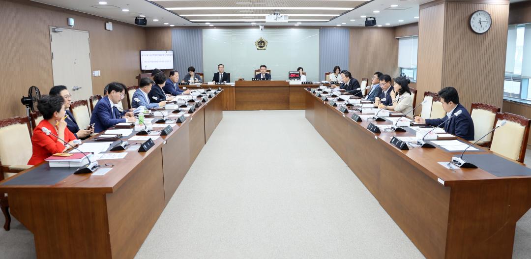 '제360회 임시회 예산결산특별위원회' 게시글의 사진(3) '250715_제360회 임시회 예산결산특별위원회_01.JPG'