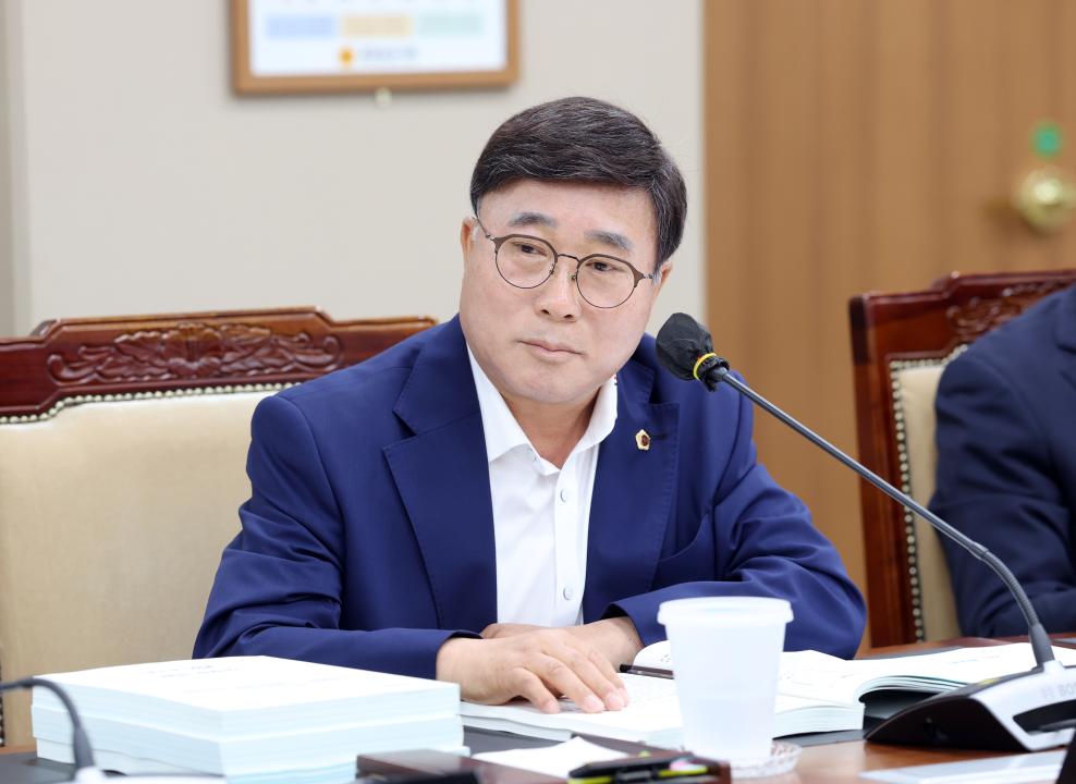 '제360회 임시회 제1차 기획경제위원회' 게시글의 사진(40) '0716_기경위35.jpg'