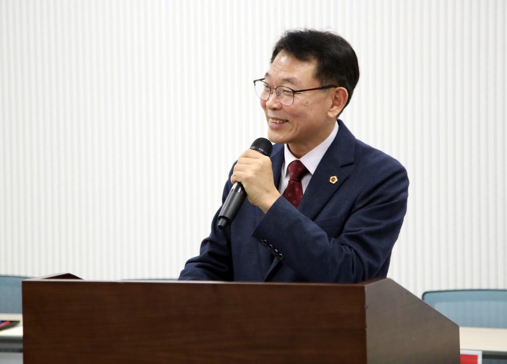 '도로·철도·항만·경제자유구역 새해 당진 핵심 현안 의정토론회 이해선 의원' 게시글의 사진(9) '0205_도로,철도,항만,경제자유구역 새해 당진 핵심 현안 의정토론회 이해선 의원_6.jpg'