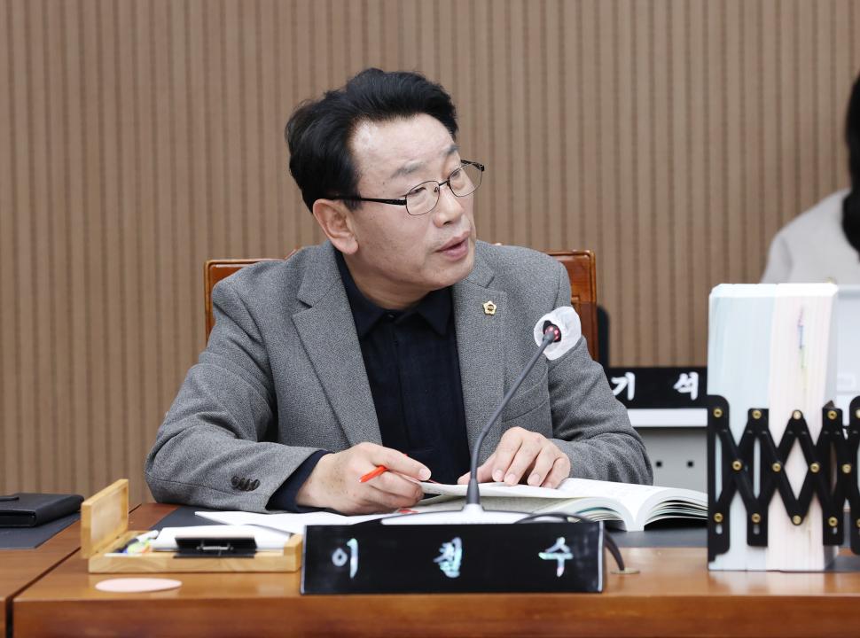 '제357회 임시회 제3차 보건복지환경위원회' 게시글의 사진(15) '250207_제357회 임시회 제3차 보건복지환경위원회 (37).JPG'