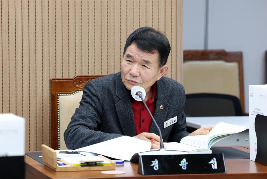 '제357회 임시회 제2차 보건복지환경위원회' 게시글의 사진(32) '0206_보건복지환경위원회90.jpg'