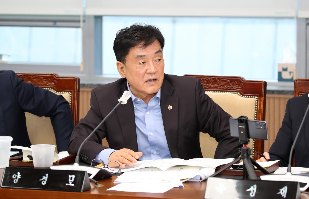 '제1차 예산결산특별위원회' 게시글의 사진(21) '250218_제357회 임시회 예산결산특별위원회_24.JPG'