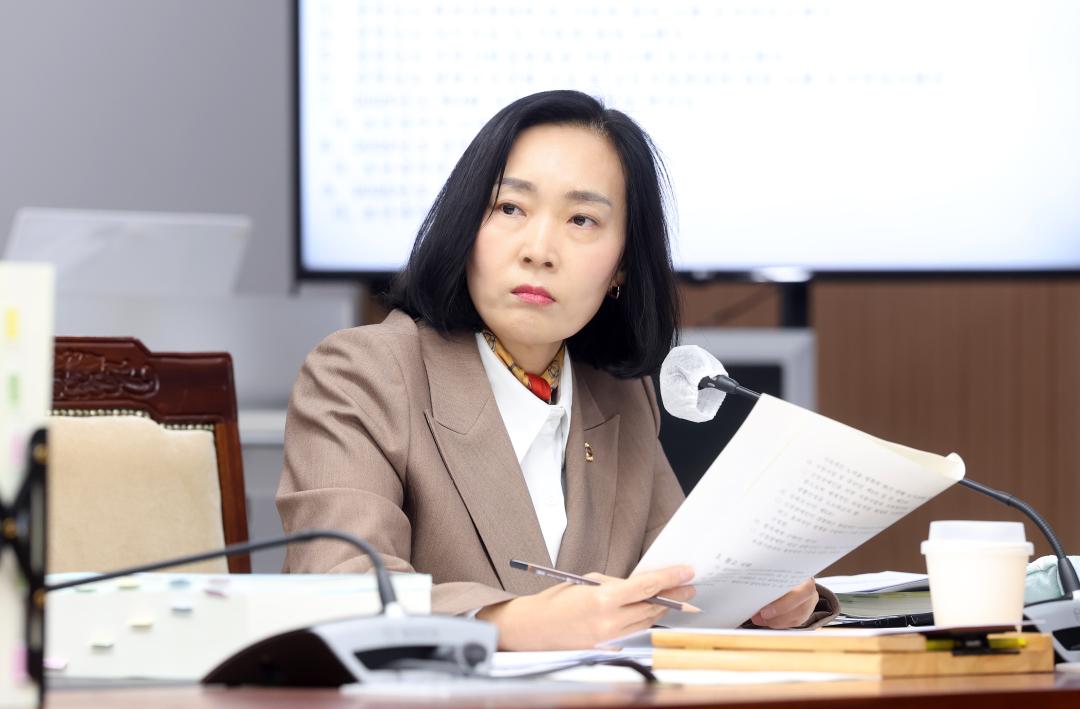 '제362회 정례회 제3차 보건복지환경위원회' 게시글의 사진(16) '1128_보건복지환경위원회22.jpg'