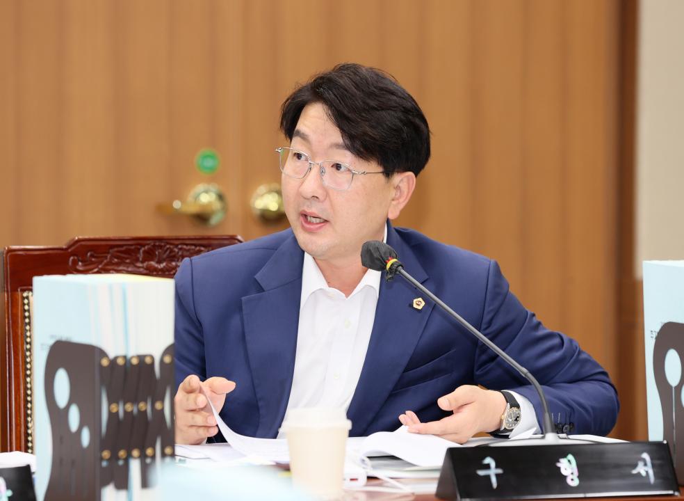 '제361회 임시회 제1차 기획경제위원회' 게시글의 사진(19) '2500903_제361회 임시회 제1차 기획경제위원회_20.JPG'