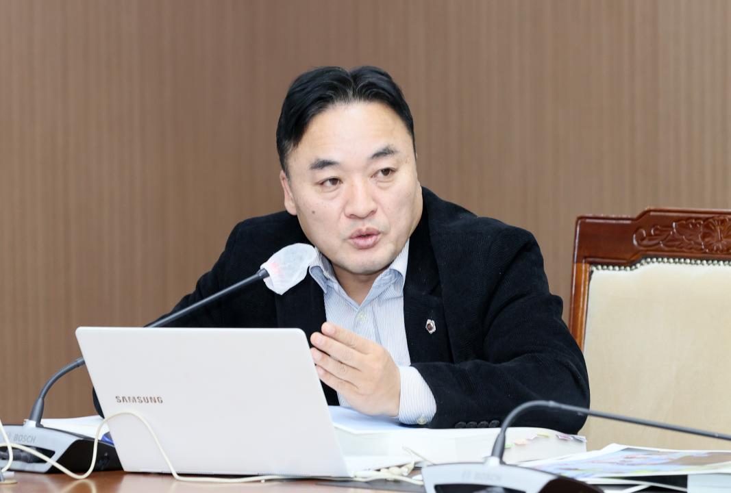 '제362회 정례회 행정사무감사 보건복지환경위원회' 게시글의 사진(15) '251114_제362회 정례회 행정사무감사 보건복지환경위원회_17.JPG'