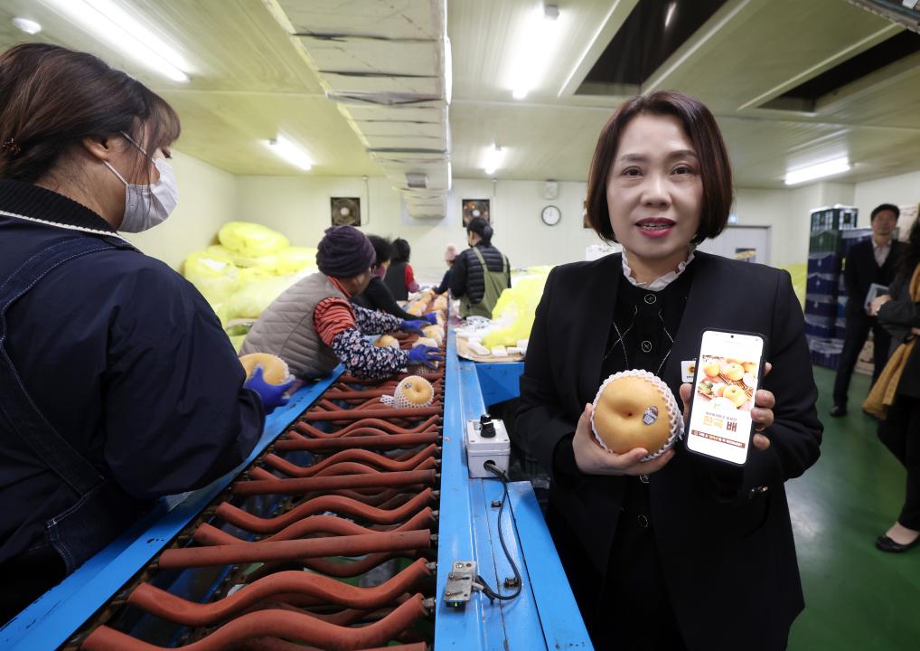 '제362회 정례회 농수산해양위원회 현장 방문' 게시글의 사진(106) '1114_농수산해양위원회 농협 현장방문26.jpg'