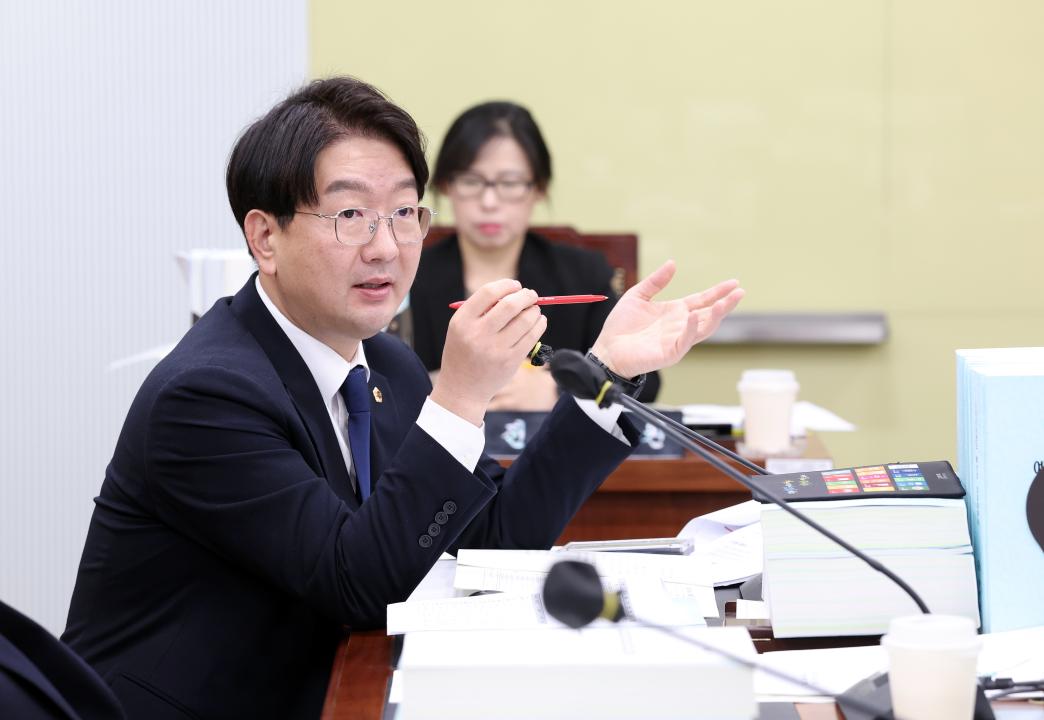 '제362회 정례회 제3차 기획경제위원회' 게시글의 사진(19) '1203_기획경제위원회29.jpg'