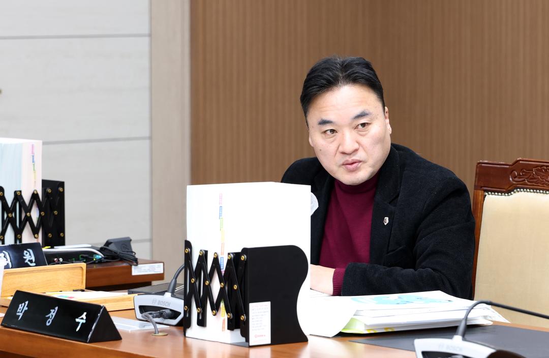 '제357회 임시회 제2차 보건복지환경위원회' 게시글의 사진(41) '0206_보건복지환경위원회51.jpg'