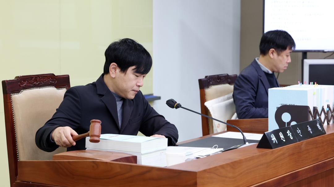 '제362회 정례회 제3차 기획경제위원회' 게시글의 사진(2) '1203_기획경제위원회12.jpg'