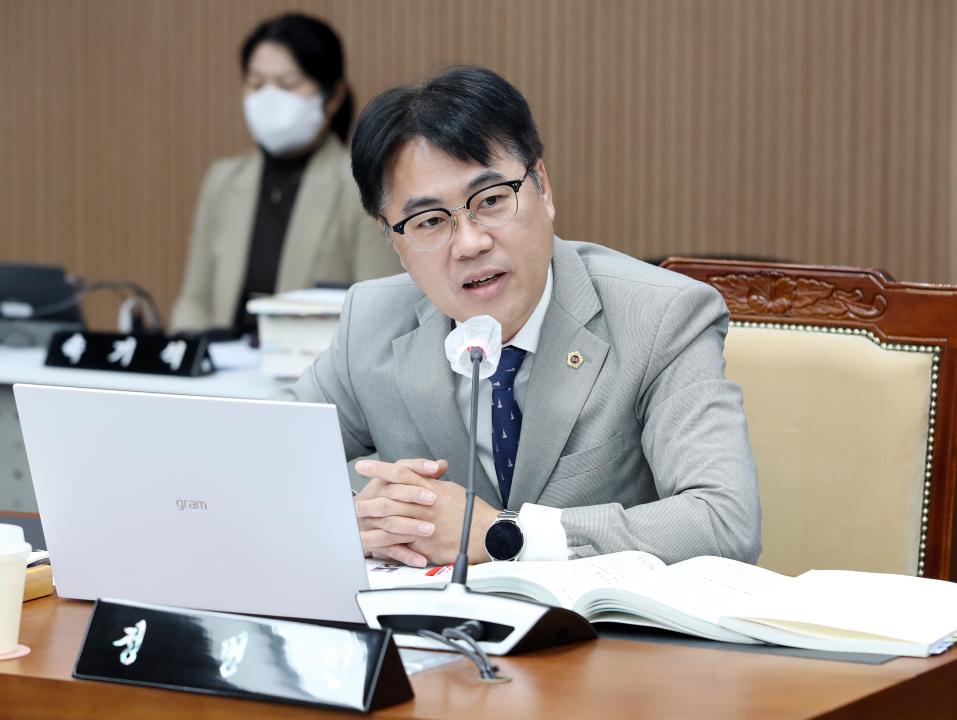 '제362회 정례회 행정사무감사 보건복지환경위원회' 게시글의 사진(22) '1117_제362회 정례회 행정사무감사 보건복지환경위원회_20.jpg'