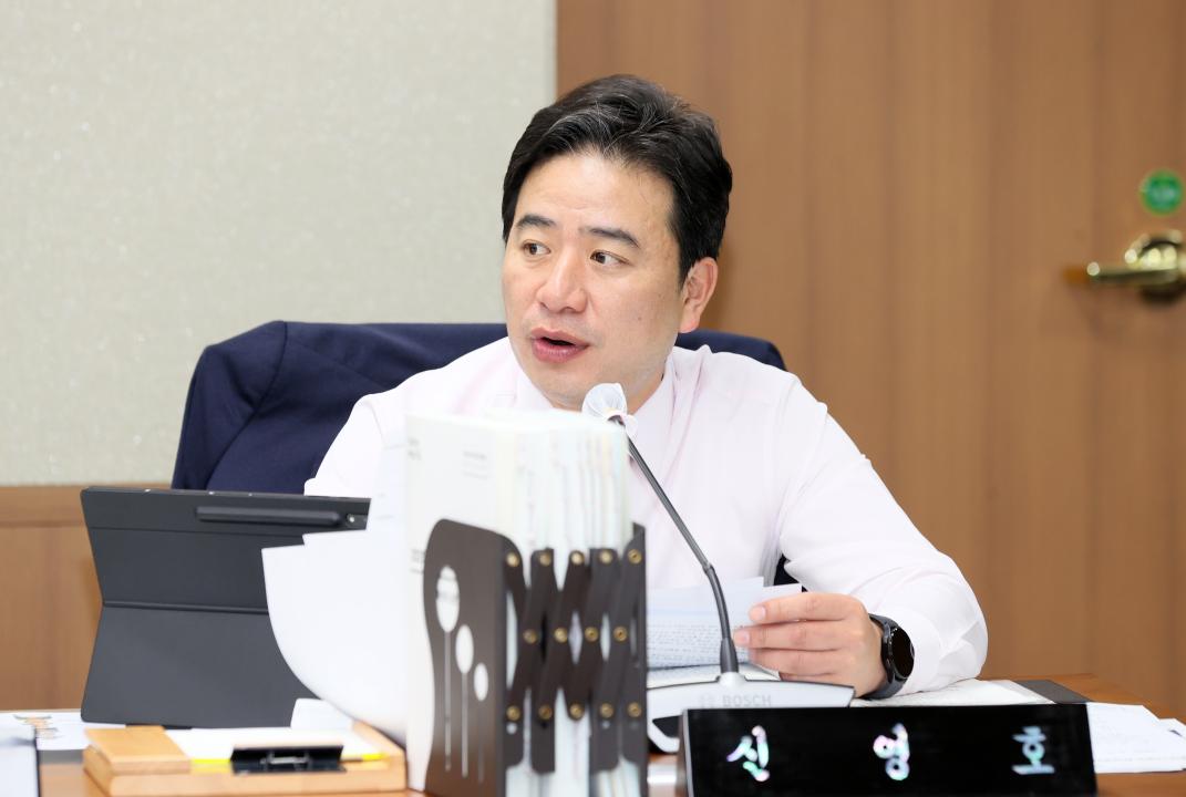 '제362회 정례회 행정사무감사 농수산해양위원회' 게시글의 사진(51) '251113_제362회 정례회 행정사무감사 농수산해양위원회_78.JPG'