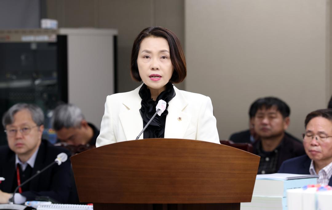 '제362회 정례회 제2차 농수산해양위원회' 게시글의 사진(23) '1202_이연희 위원장23.jpg'