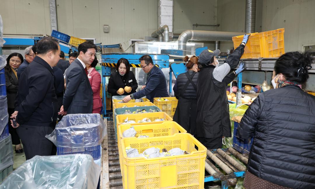 '제362회 정례회 농수산해양위원회 현장 방문' 게시글의 사진(93) '1114_농수산해양위원회 농협 현장방문13.jpg'