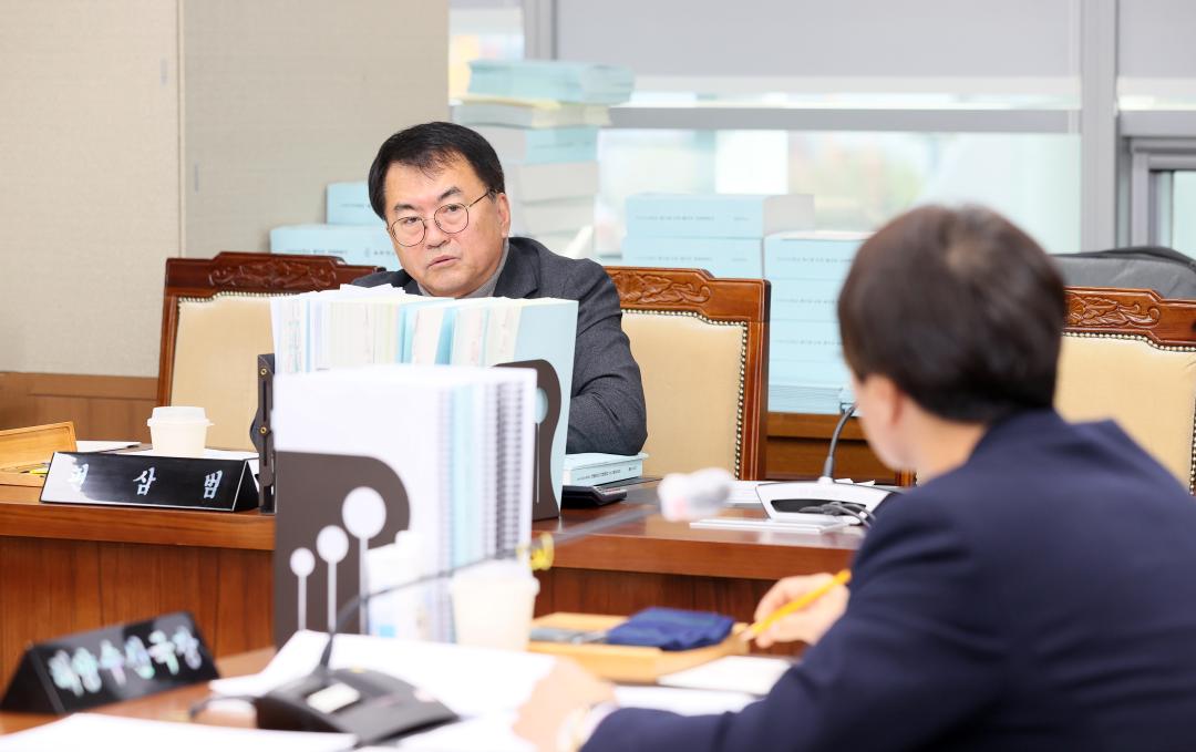 '제362회 정례회 제3차 농수산해양위원회' 게시글의 사진(27) '251203_제3차 농수산해양위원회_27.JPG'