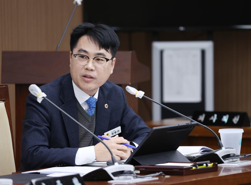 '재단법인 충남연구원 원장 후보자 인사청문특별위원회' 게시글의 사진(27) '250224_충남연구원장 후보자 인사청문특별위원회 (42).JPG'