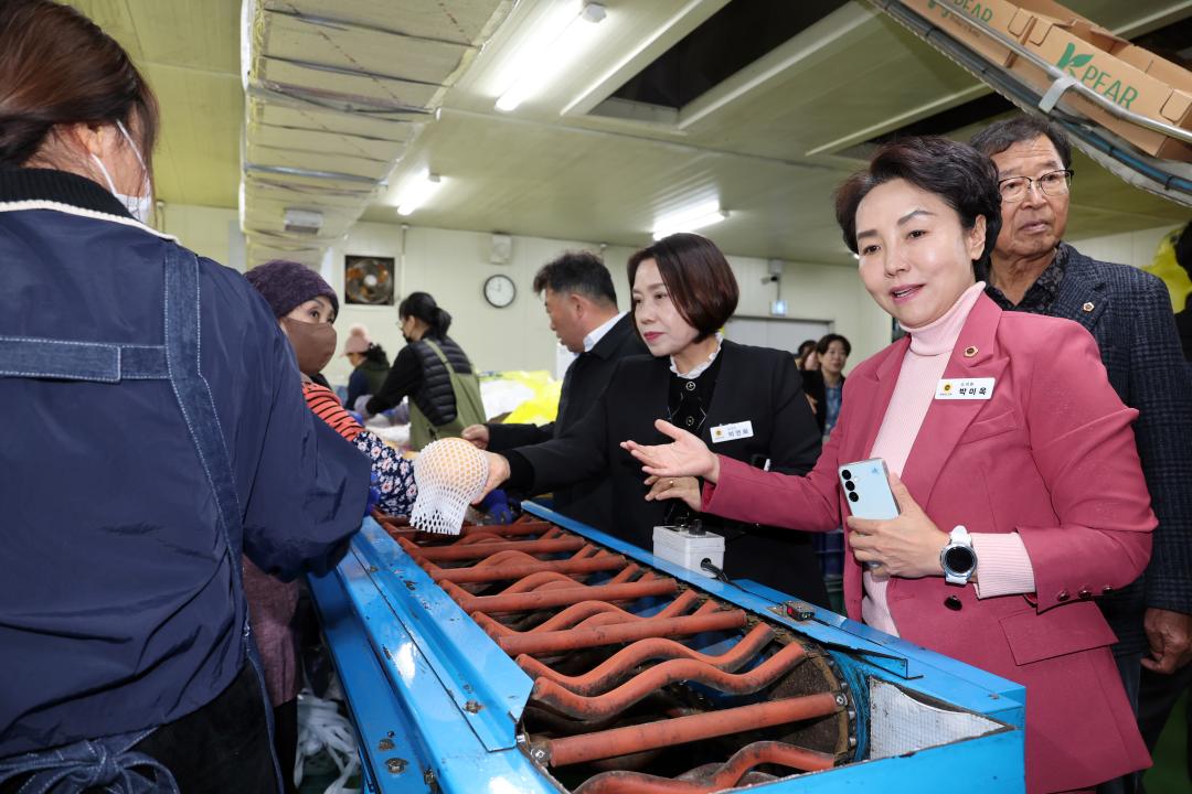 '제362회 정례회 농수산해양위원회 현장 방문' 게시글의 사진(98) '1114_농수산해양위원회 농협 현장방문18.jpg'