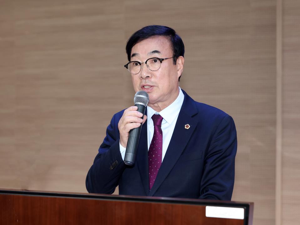 '공주시 새마을운동 사례로 본 마을공동체운동 확산 전략 마련 의정토론회(좌장 박기영 의원)' 게시글의 사진(16) '0204_공주시 새마을운동 사례로 본 마을공동체운동 확산 의정토론회17.jpg'