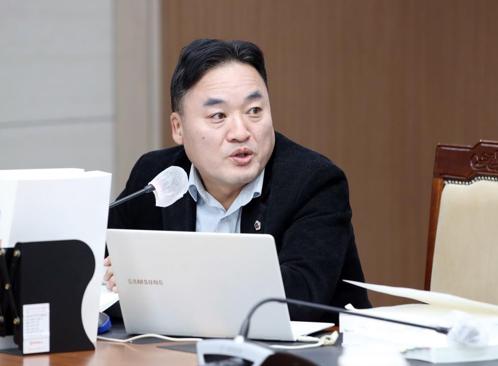 '제362회 정례회 행정사무감사 보건복지환경위원회' 게시글의 사진(7) '1113_제362회 정례회 행정사무감사 보건복지환경위원회_7.jpg'