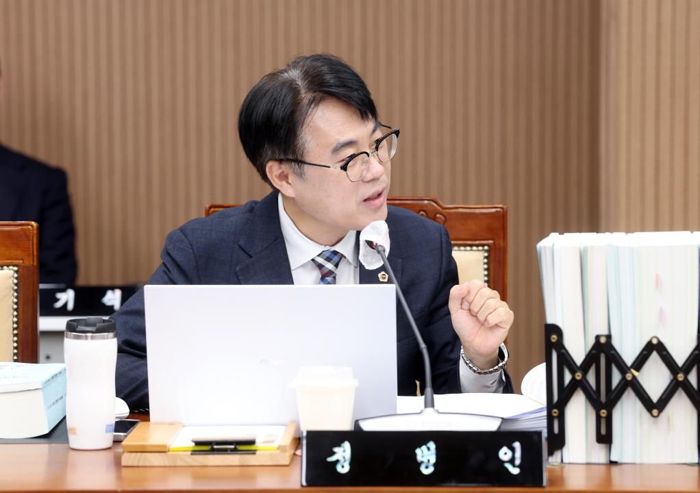 '제362회 정례회 제3차 보건복지환경위원회' 게시글의 사진(32) '1128_보건복지환경위원회37.jpg'