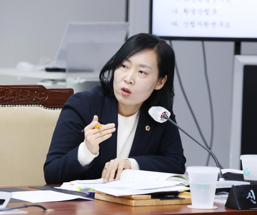 '제357회 임시회 제3차 보건복지환경위원회' 게시글의 사진(12) '250207_제357회 임시회 제3차 보건복지환경위원회 (29).JPG'