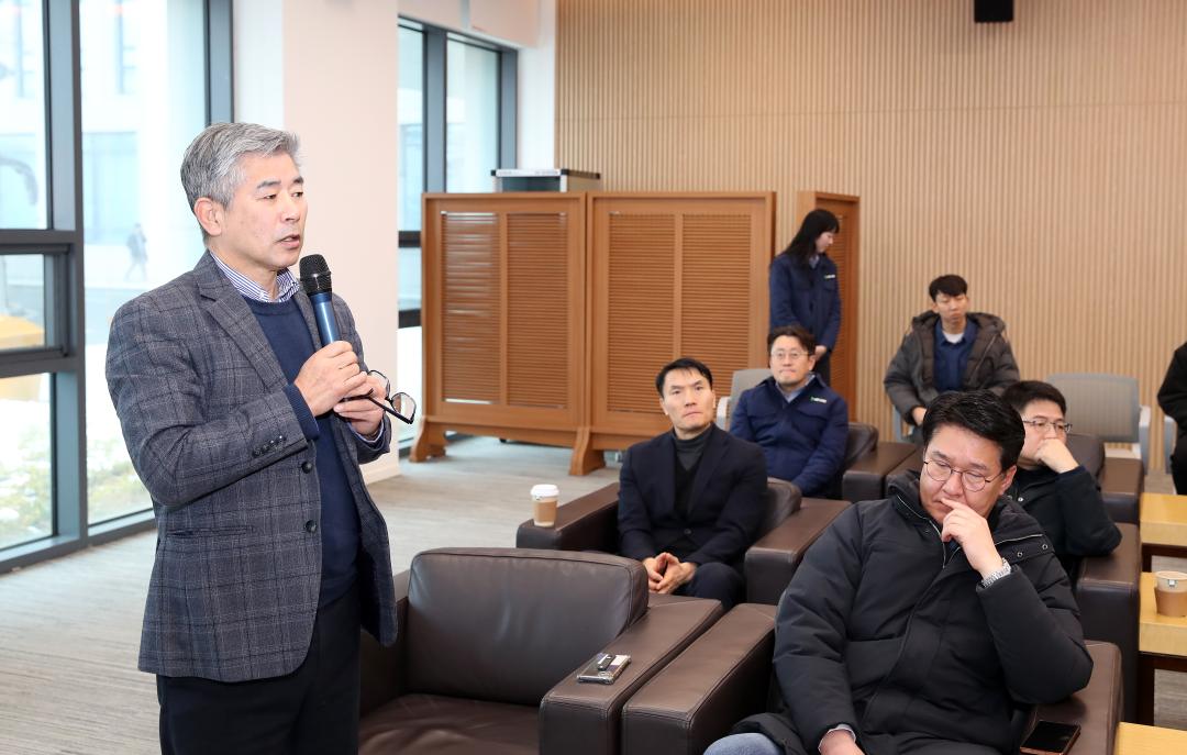 '제357회 임시회 건설소방위원회 서산 대산공단 현장방문' 게시글의 사진(9) '250212_제357회 임시회 건설소방위원회 서산 현장방문_20.JPG'