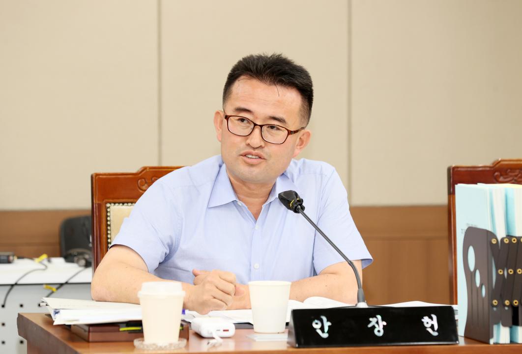 '제361회 임시회 제1차 기획경제위원회' 게시글의 사진(36) '2500903_제361회 임시회 제1차 기획경제위원회_39.JPG'