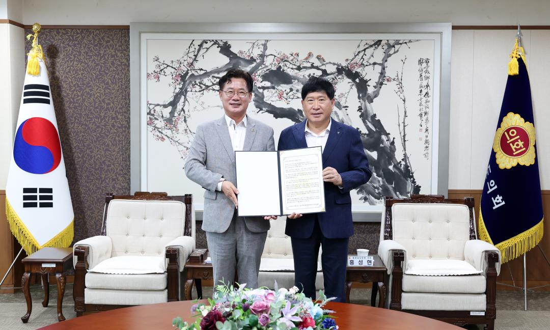 대전시의회 행정통합 특위 충남도의회 방문 서한문 전달