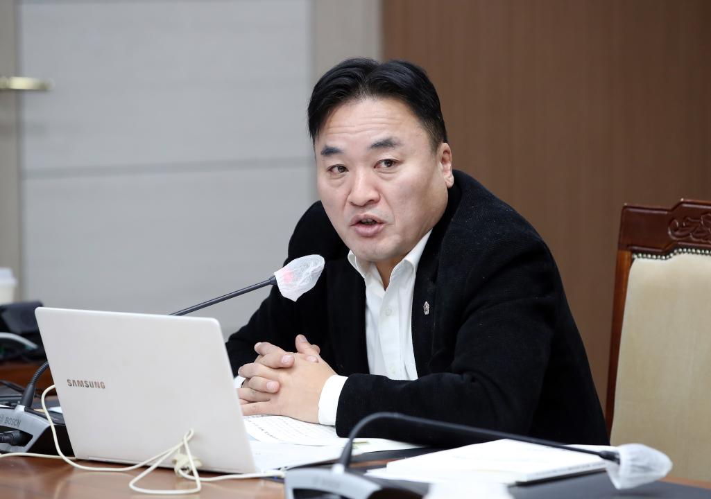 '제362회 정례회 행정사무감사 보건복지환경위원회' 게시글의 사진(15) '1117_제362회 정례회 행정사무감사 보건복지환경위원회_13.jpg'