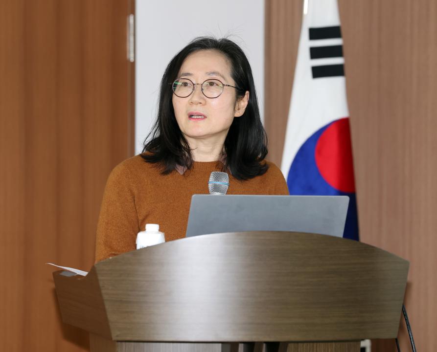 '충남 인성교육 활성화 연구모임 최종보고회(대표 방한일 의원)' 게시글의 사진(25) '1204_방한일 의원 연구모임29.jpg'