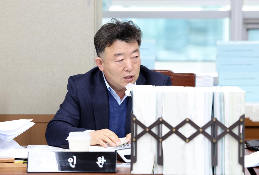 '제362회 정례회 제2차 농수산해양위원회' 게시글의 사진(86) '1202_오인환 의원05.jpg'