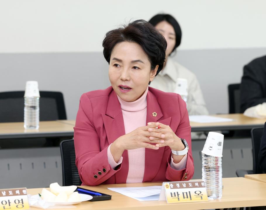 '제362회 정례회 농수산해양위원회 현장 방문' 게시글의 사진(74) '1114_농수산해양위원회 농협 현장방문70.jpg'