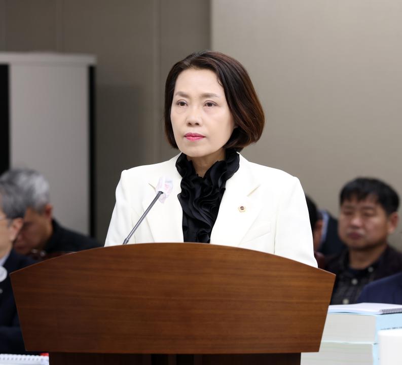 '제362회 정례회 제2차 농수산해양위원회' 게시글의 사진(22) '1202_이연희 위원장22.jpg'