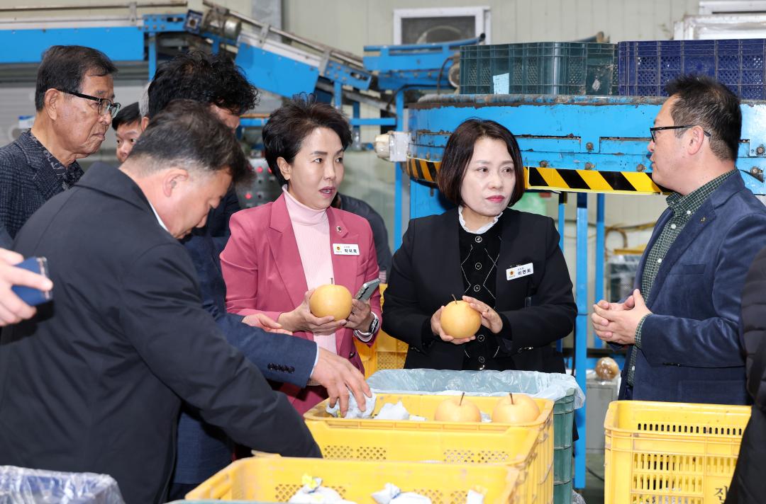 '제362회 정례회 농수산해양위원회 현장 방문' 게시글의 사진(87) '1114_농수산해양위원회 농협 현장방문07.jpg'