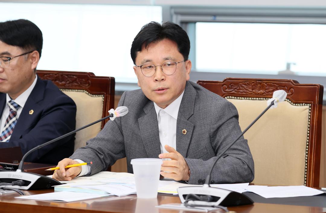 '제358회 임시회 예산결산특별위원회' 게시글의 사진(49) '250417_제358회 임시회 예산결산특별위원회_77.JPG'