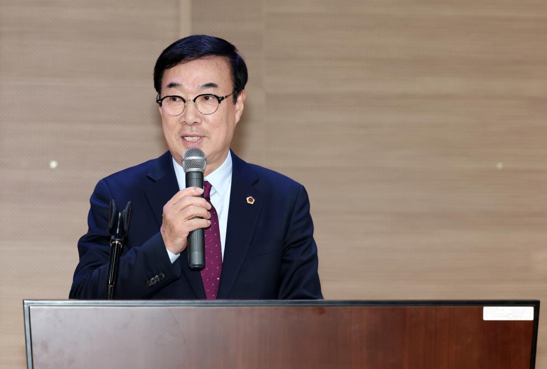 '공주시 새마을운동 사례로 본 마을공동체운동 확산 전략 마련 의정토론회(좌장 박기영 의원)' 게시글의 사진(13) '0204_공주시 새마을운동 사례로 본 마을공동체운동 확산 의정토론회14.jpg'