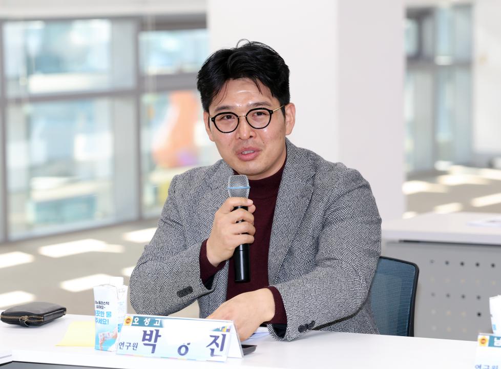 '충남 인성교육 활성화 연구모임 최종보고회(대표 방한일 의원)' 게시글의 사진(41) '1204_방한일 의원 연구모임45.jpg'